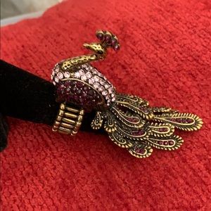 Peacock ring. 💕 Perfect for gifting or repurpose